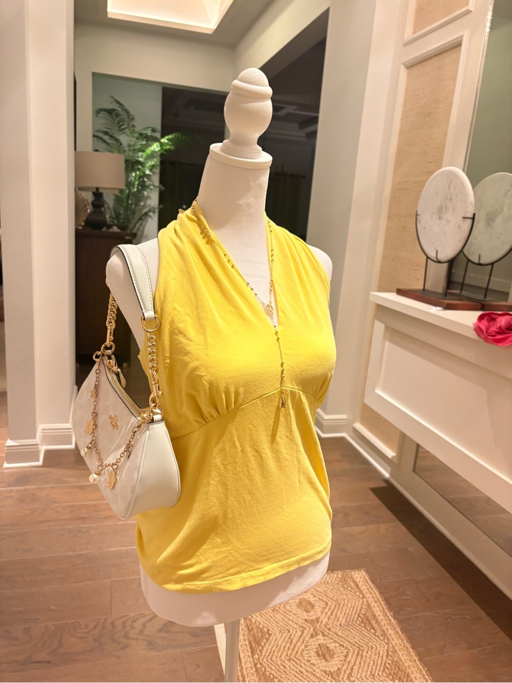Rafaella Yellow V-Neck Sleeveless Camisole🪽